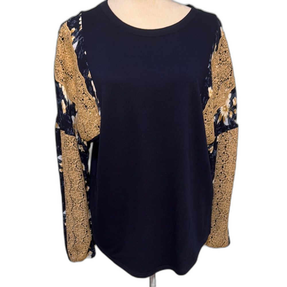 CATO navy floral and embroidered lace knit top Size oversized